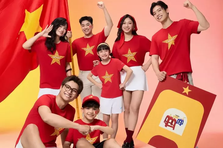 Tổng hợp 6 mẫu áo tự hào dân tộc cho ngày 2/9 của 5S Fashion